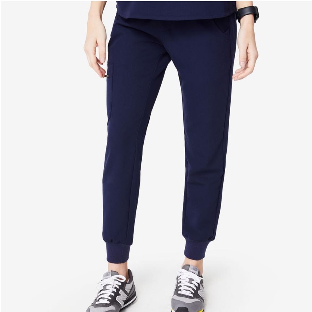 Medium Petite Figs Zamora Jogger